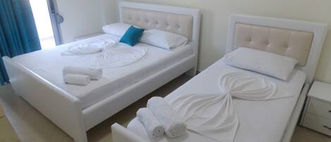 อพาร์ทเมนท์, 2 ห้องนอน | ผ้าม่านกันแสง, เตียงเสริม/เปล, Wi-Fi ฟรี