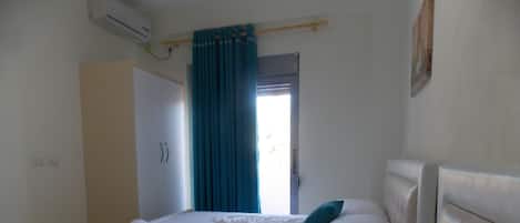 Blackout curtains, rollaway beds, free WiFi