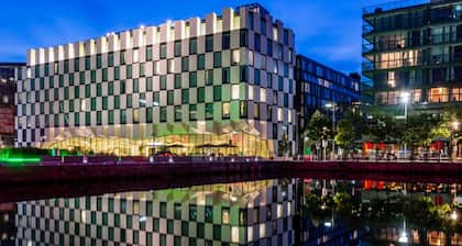 â GRAND CANAL DOCK LUXURY â SPECIAL OFFER''