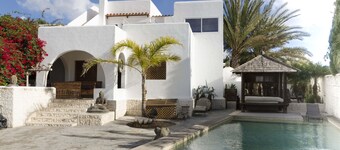 VILLA BRISA TOURIST STAY IN IBIZA[ Maximum 6 persons ] NO PARTY VILLA. 