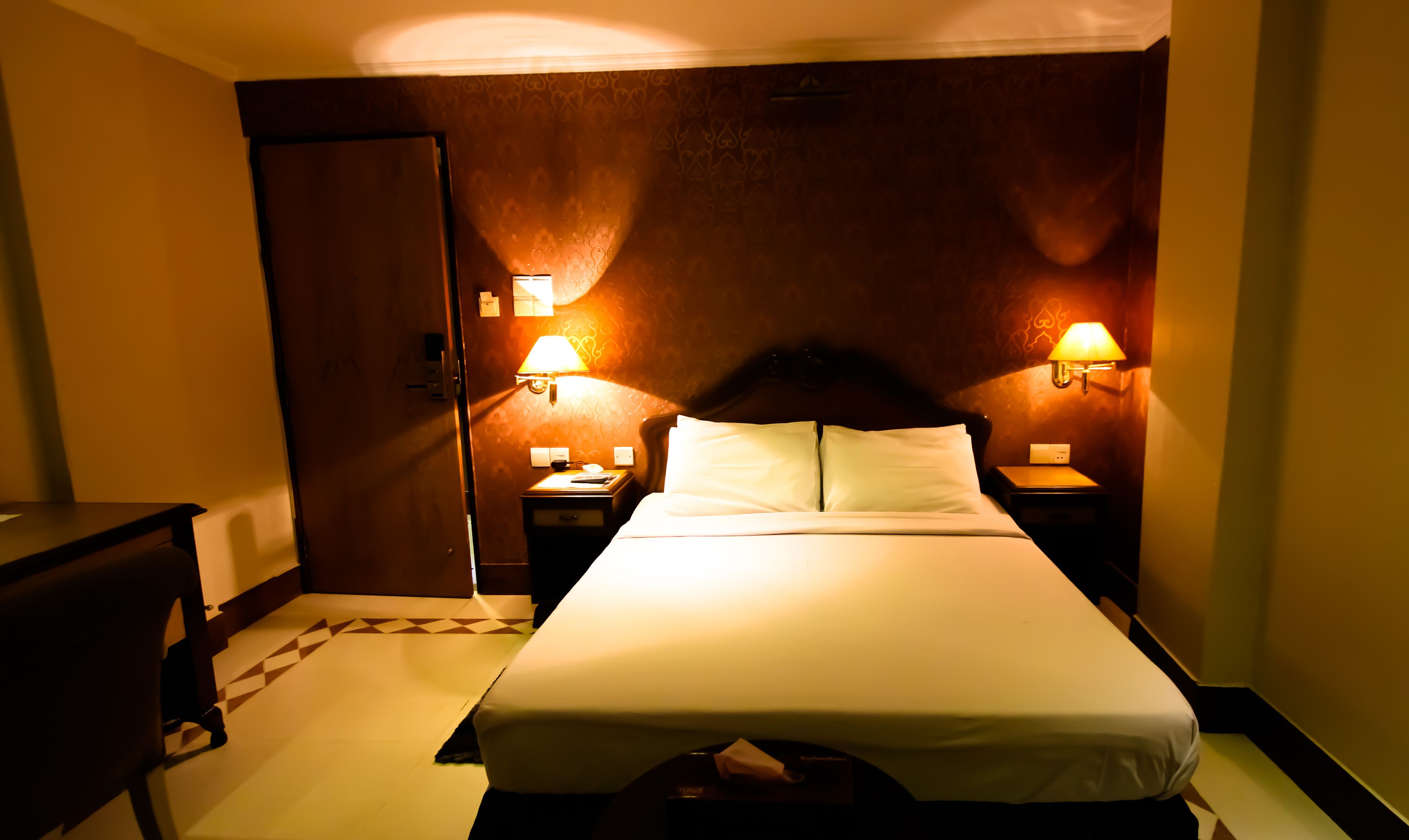 deluxe single room | premium bedding, in-room safe, desk, free wifi