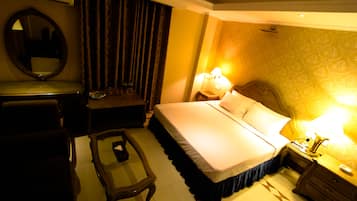 Suite exclusiva, 1 cama de matrimonio grande | Ropa de cama de alta calidad, caja fuerte, escritorio y wifi gratis