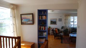 Family House, 3 Bedrooms, Mountain View | Room amenity