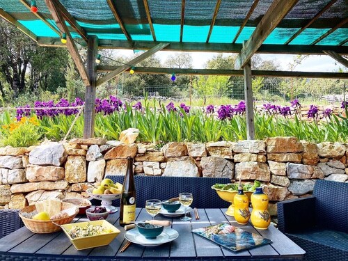 Cabanon Au Coeur Du Bois