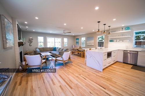 5 Minute Shortcut to the Beach with This Resort-like Pleasure Point House