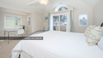 3 chambres, bureau, fer et planche Ă repasser, lit parapluie