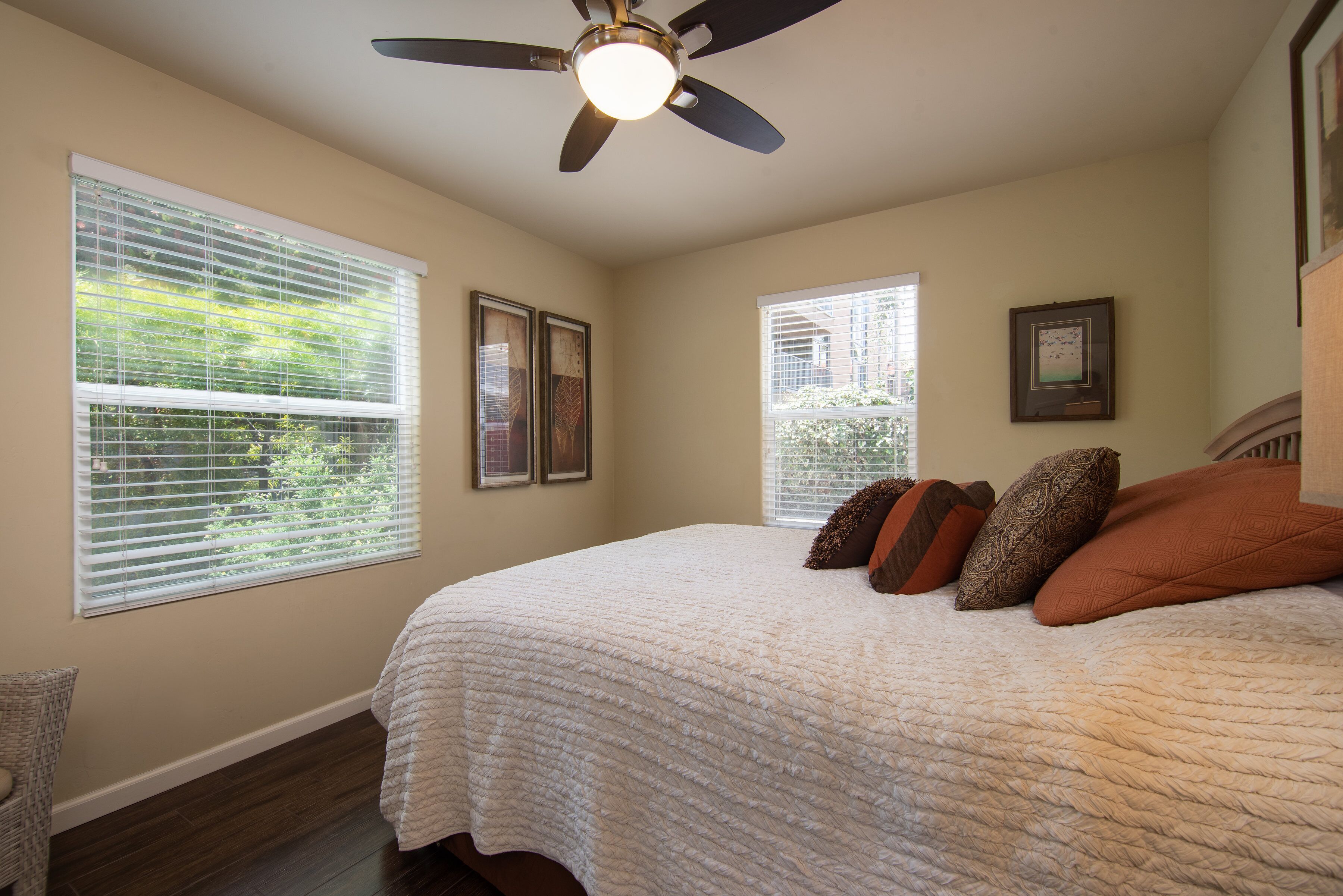2 habitaciones, tabla de planchar con plancha y wifi gratis 