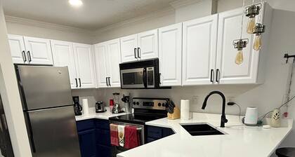 Large 2BR Near Pineview, Powder Mtn & Snowbasin Hot Tub