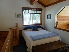 2 Schlafzimmer, Schreibtisch, Bügeleisen/Bügelbrett, Reisekinderbett