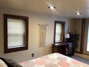 4 chambres, fer et planche à repasser, Wi-Fi gratuit, draps fournis