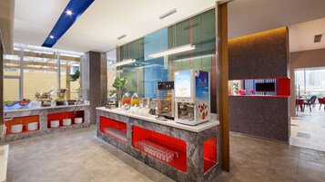 Free daily buffet breakfast