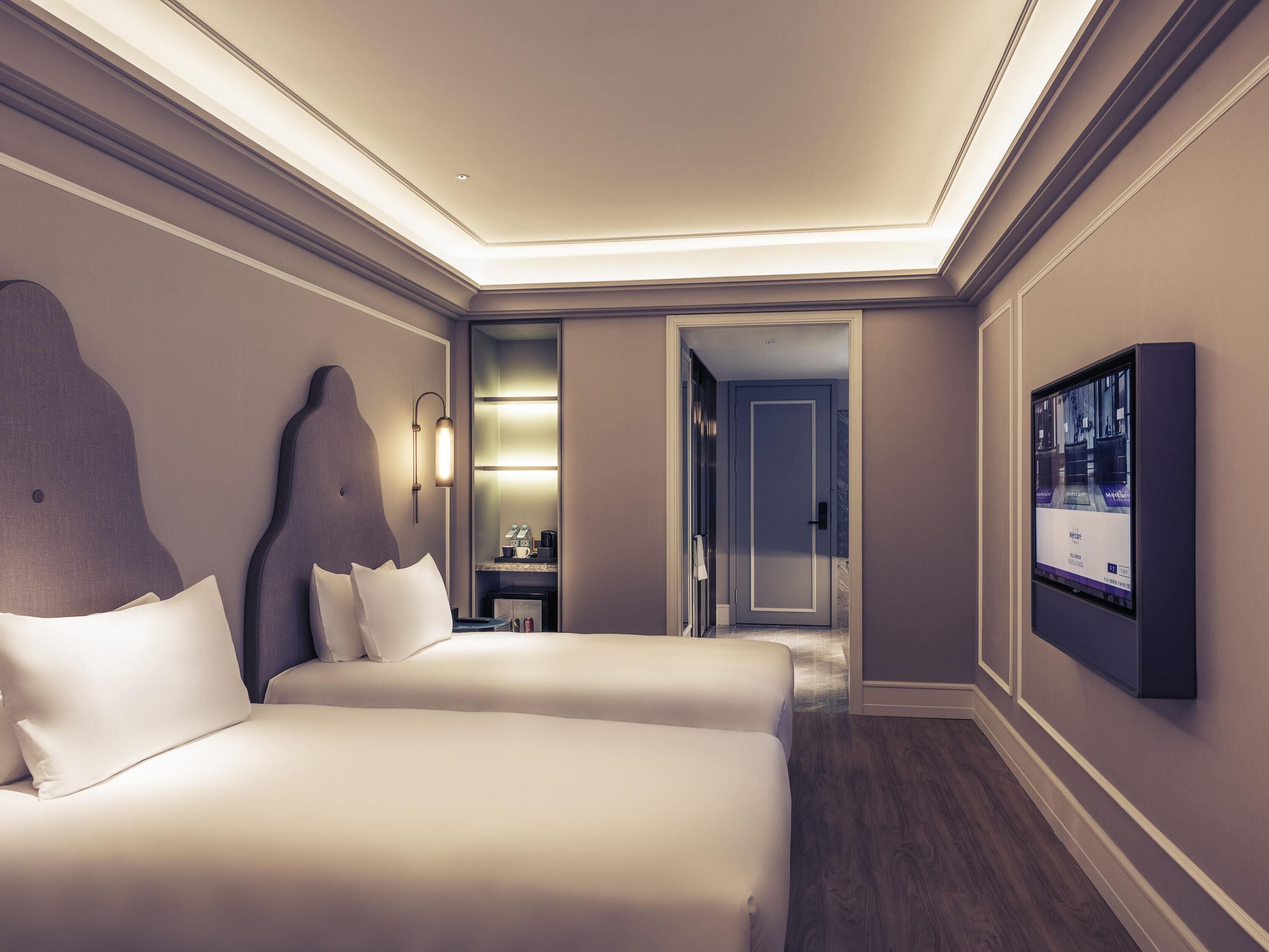 Superior Room, 2 Twin Beds | Minibar, in-room safe, desk, soundproofing