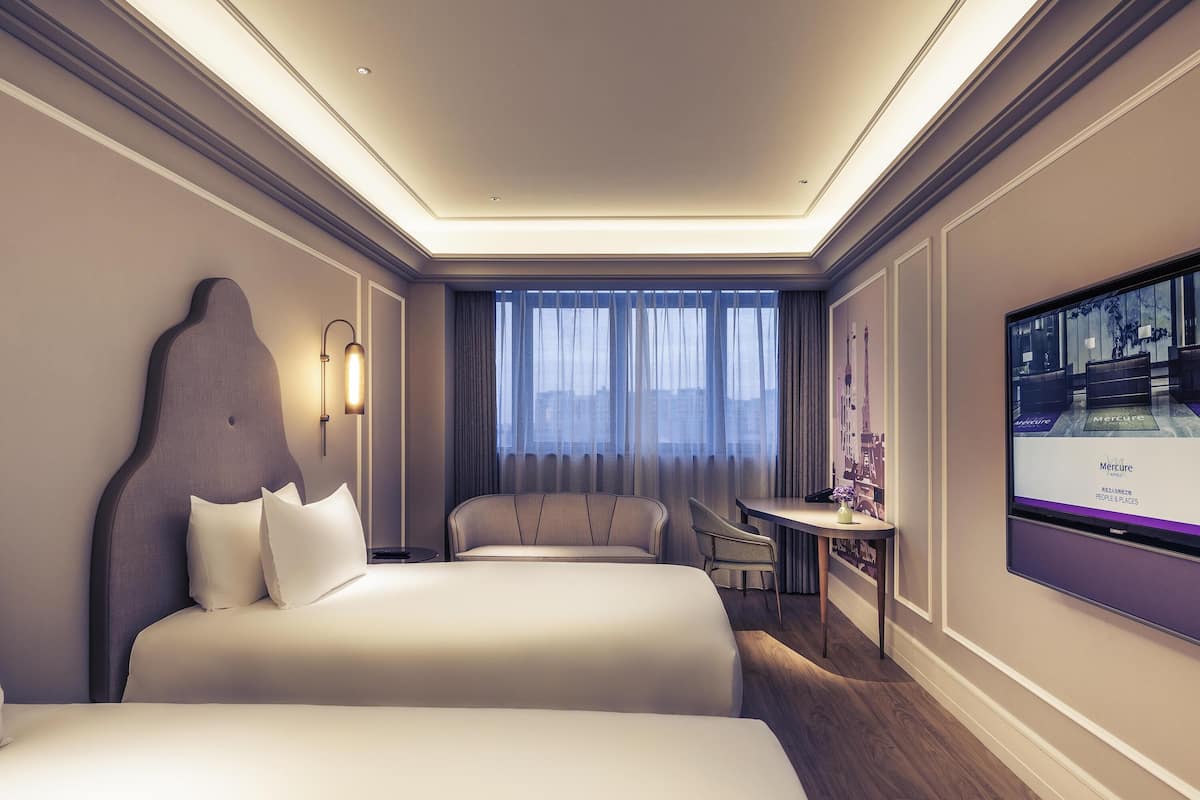 Deluxe Room, 2 Single Beds | Minibar, in-room safe, desk, soundproofing
