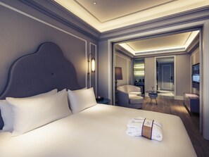 Privilege, Habitación, 1 cama de matrimonio grande | Minibar, caja fuerte, escritorio y sistema de insonorización