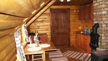 Maison Familiale, réfrigérateur et four à micro-ondes, vue montagne | Restauration dans la chambre
