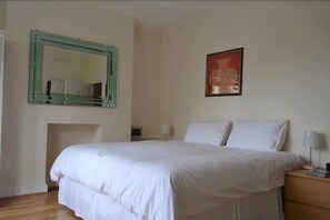 セーフティボックス (室内)、アイロン / アイロン台、WiFi (無料)、ベッドシーツ