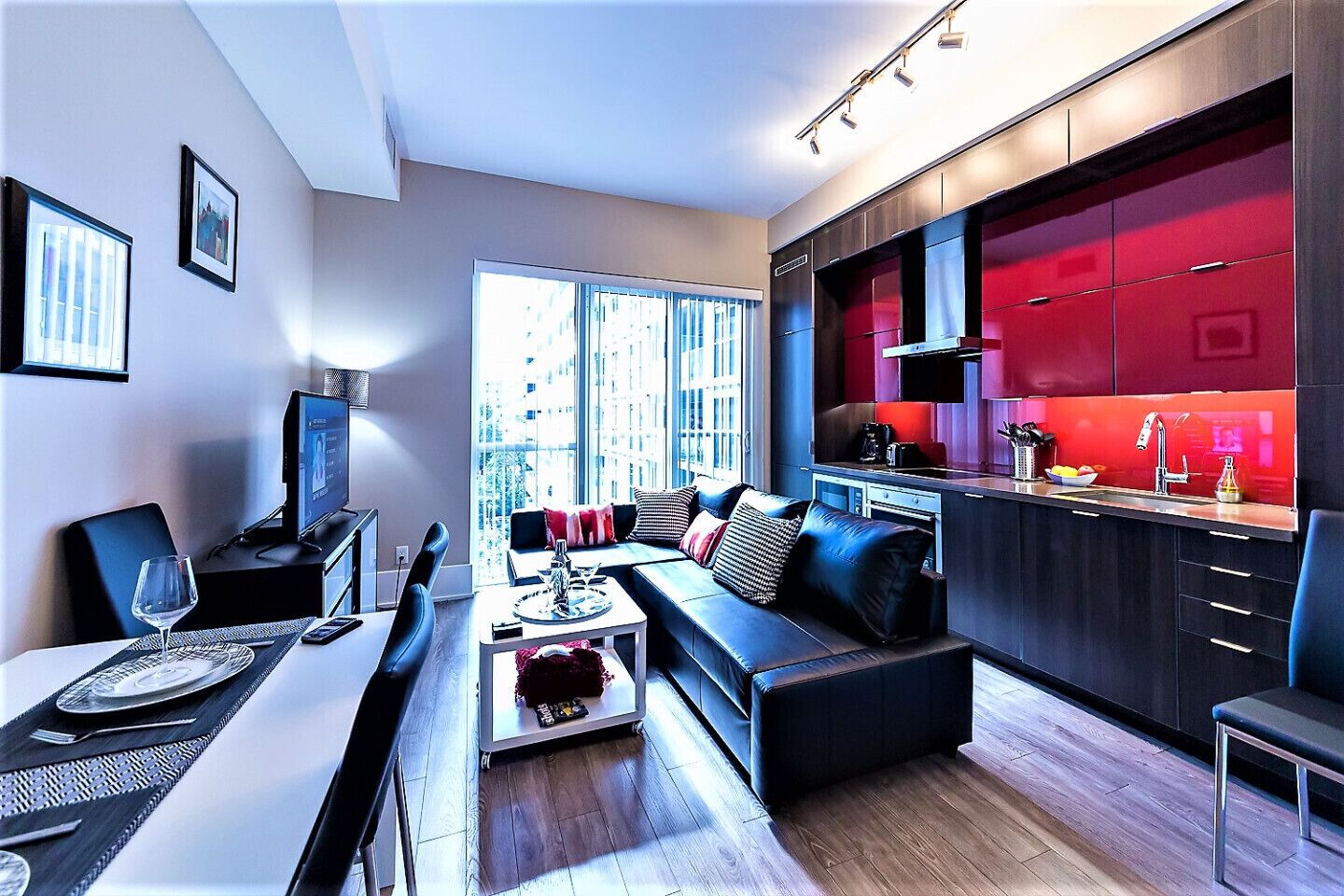 TV, Netflix, streaming services