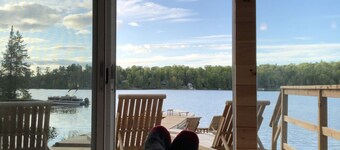 Quaint, Quiet Cottage with Cozy Bunkhouses 