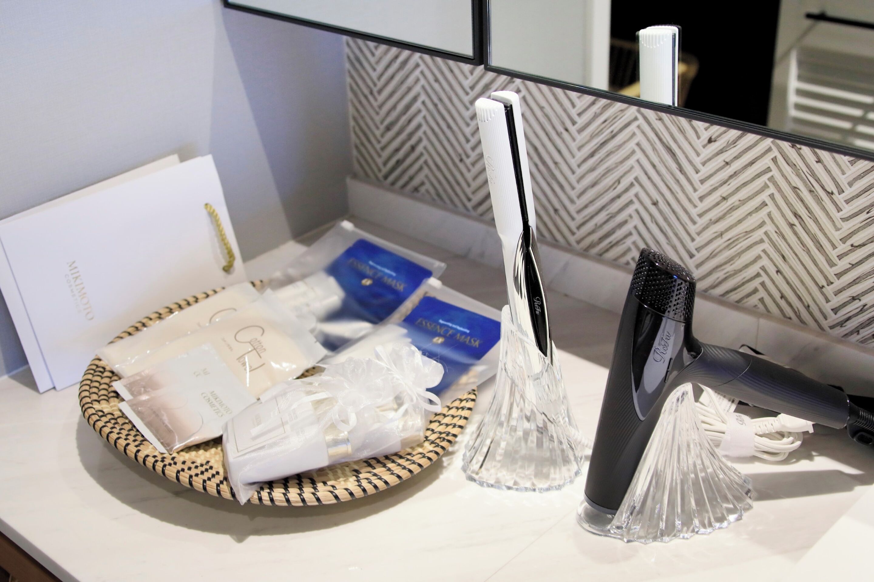 down duvets, in-room safe, free wifi, bed sheets