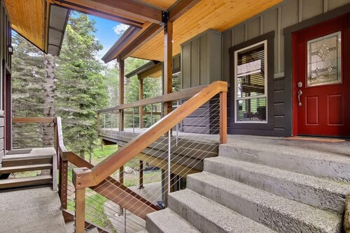 Magic Cabin in McCall Idaho With Hot Tub and Views