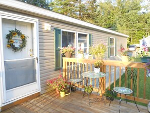 Outdoor dining - "Ski Season ❄️☃️🎿🎅" Whole 🏠! 10% off 7 nts or more, 15% off 28 nts or more (Bethlehem)