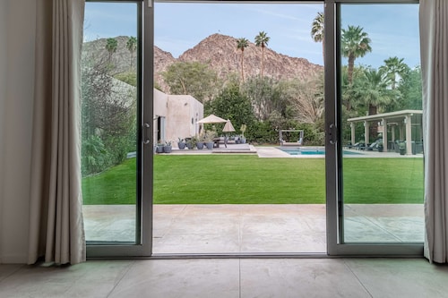 Secluded 1-Acre Mountain View Retreat - great location in La Quinta  #112390 6BR
