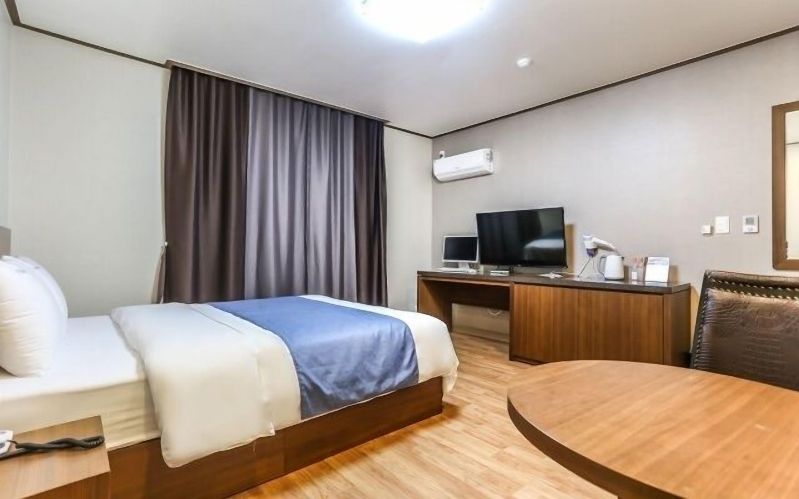 deluxe room | free wifi