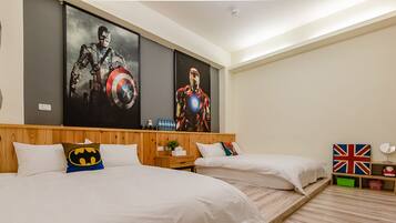 Comfort Quadruple Room, 2 Double Beds | Free minibar, desk, blackout drapes, soundproofing