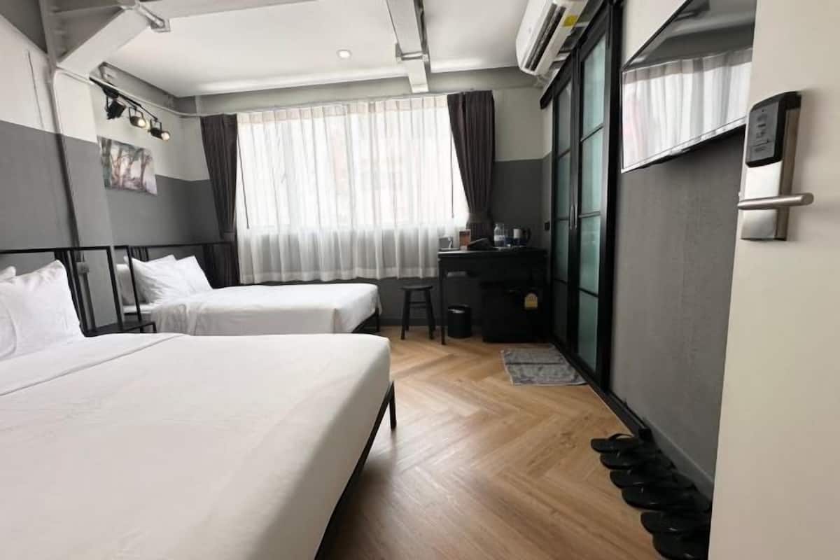 Desk, free WiFi, bed sheets
