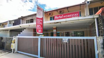 Fachada da propriedade