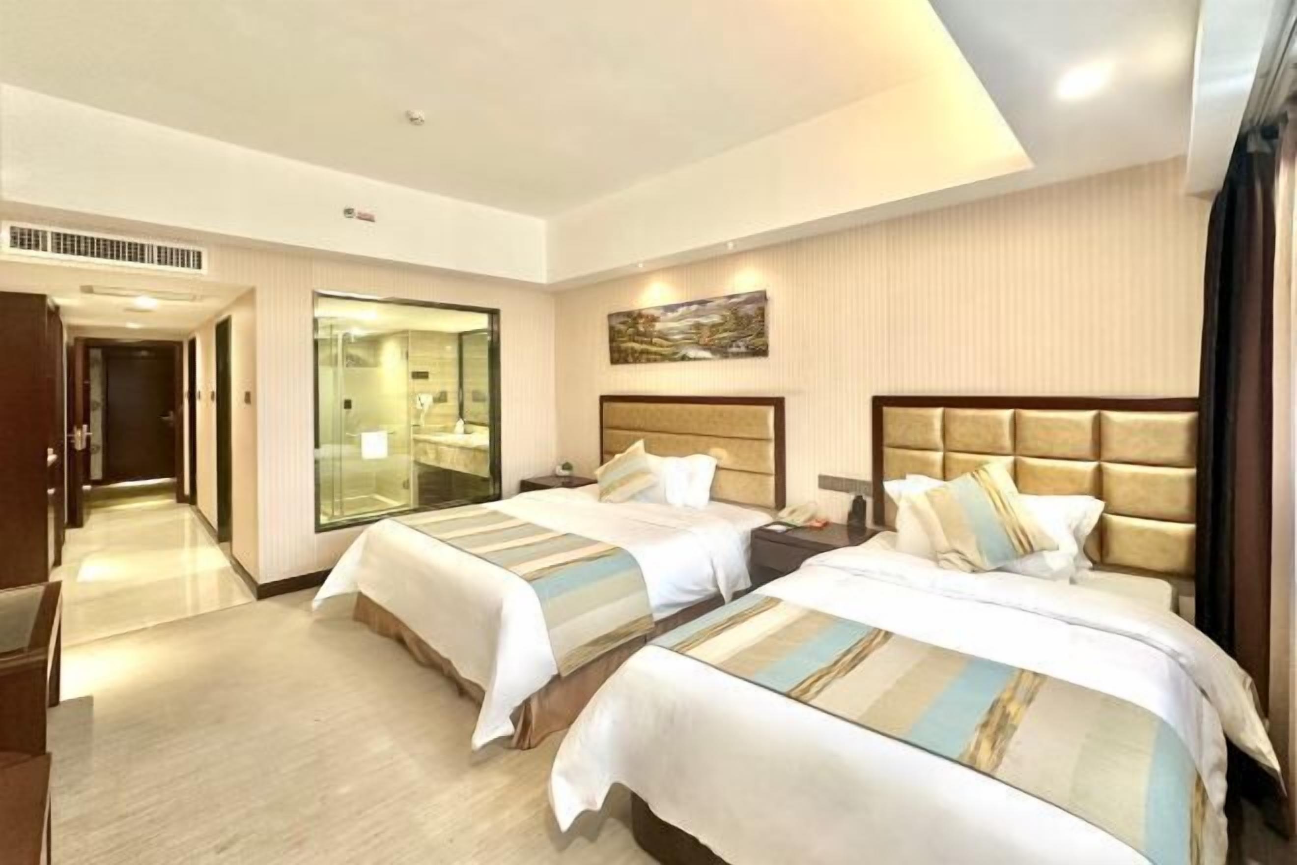 Minibar, in-room safe, desk, blackout drapes