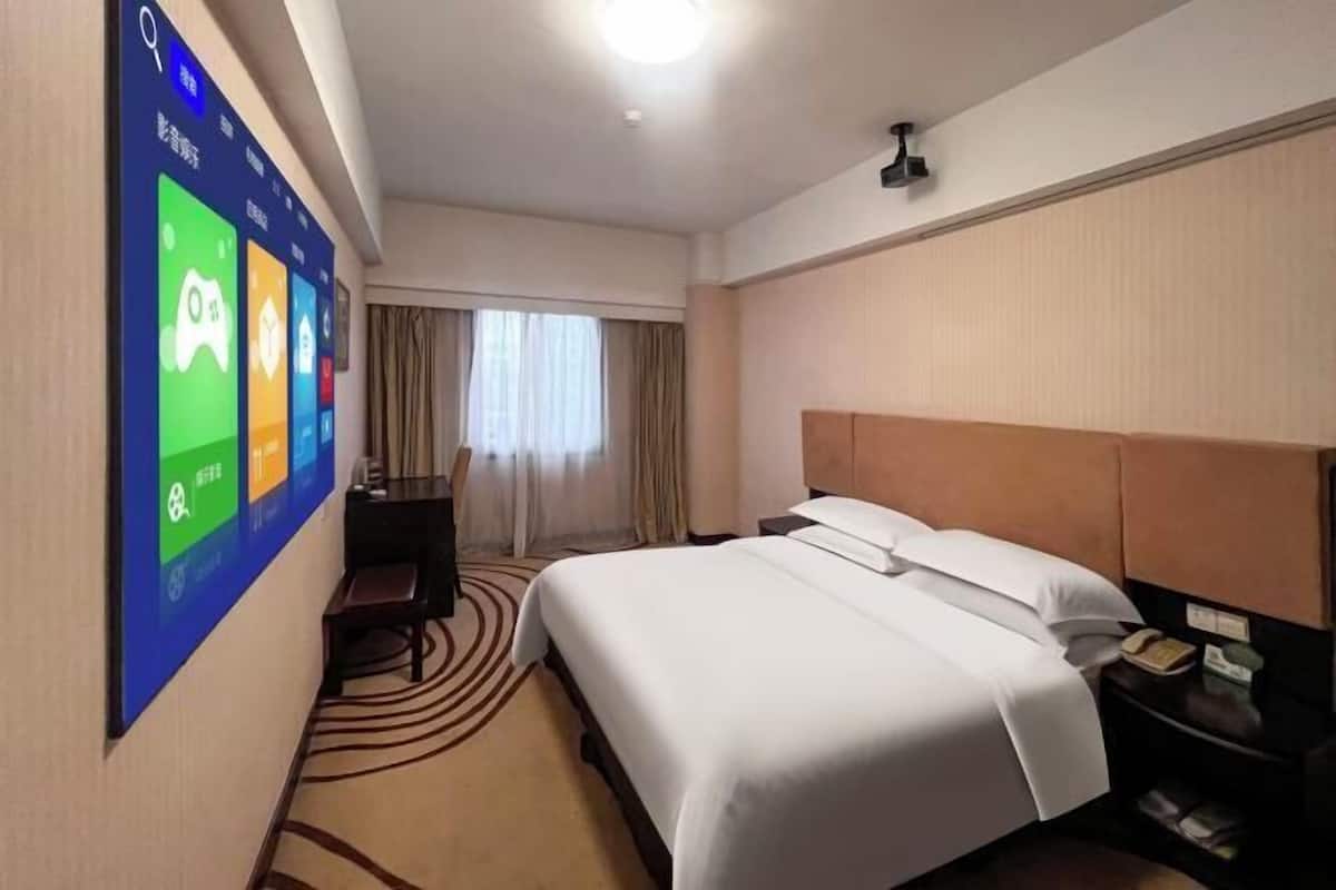 Minibar, in-room safe, desk, blackout drapes