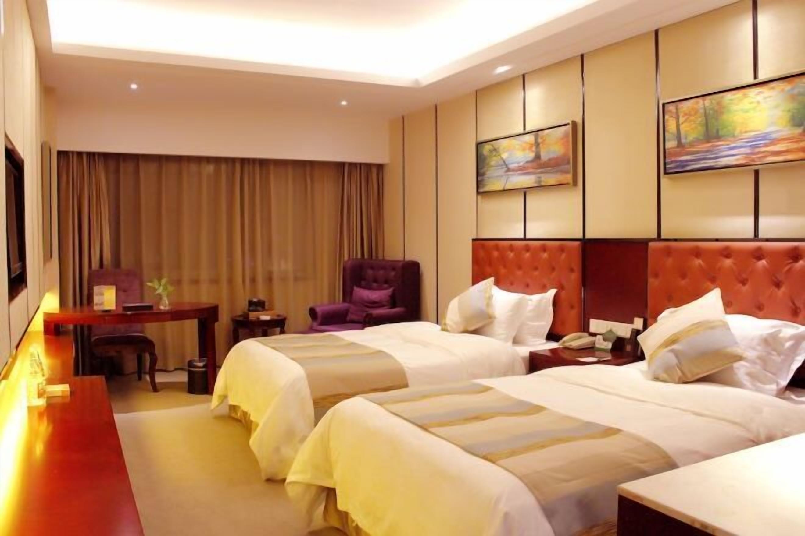 Minibar, in-room safe, desk, blackout drapes