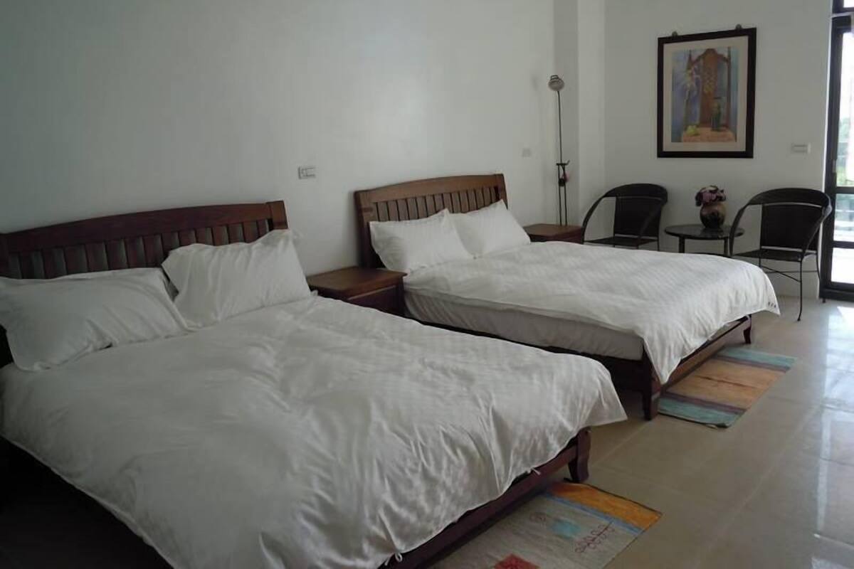 Blackout curtains, rollaway beds, free WiFi