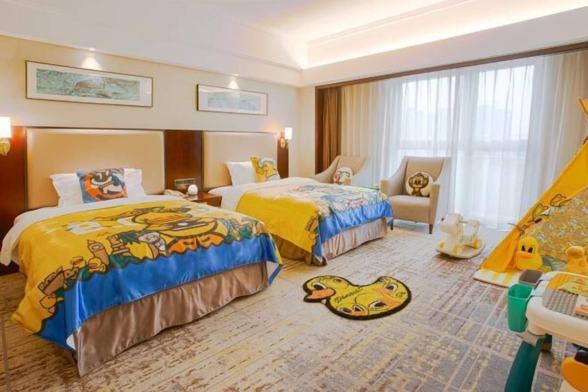 Minibar, in-room safe, desk, blackout drapes