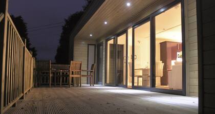 Secluded Rural Retreat with elevated deck and wonderful views