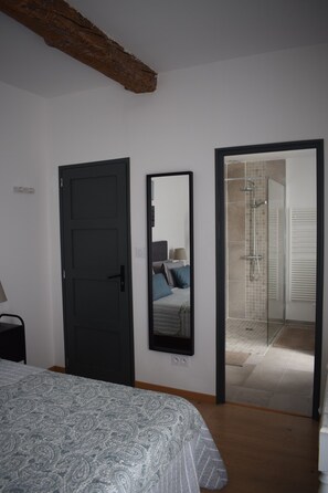 2 chambres, bureau, fer et planche à repasser, Wi-Fi