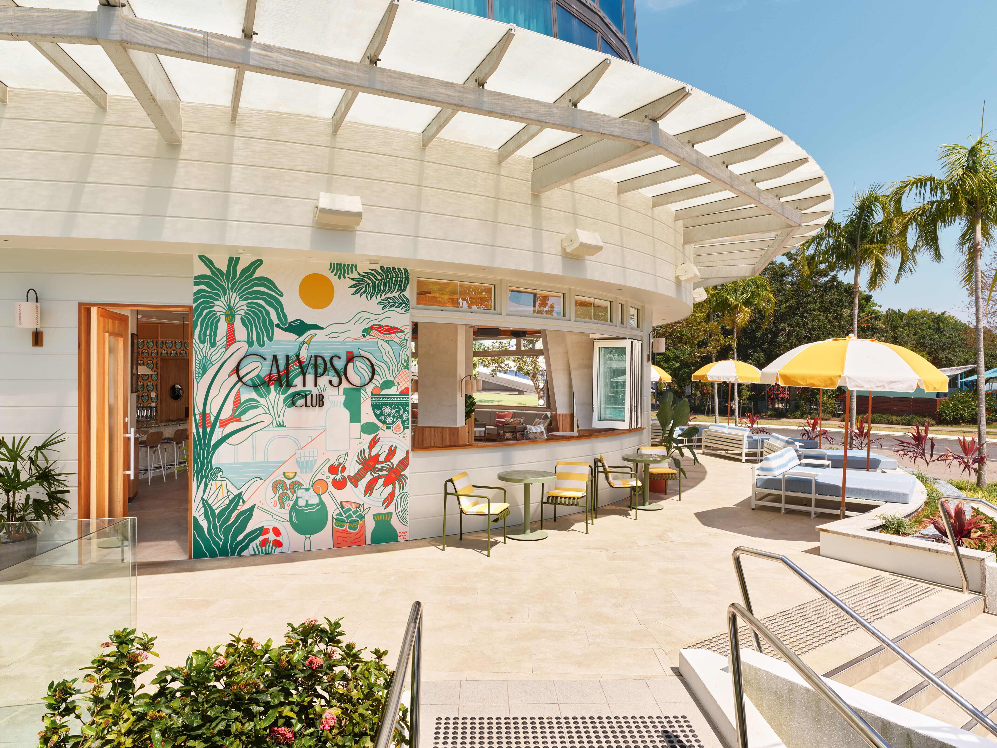 2 か所のバー / ラウンジ、屋上バー