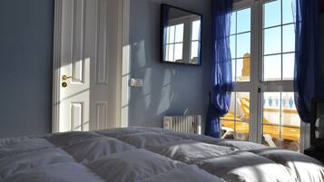4 slaapkamers, een strijkplank/strijkijzer, wifi, beddengoed