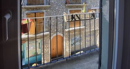 Exquis duplex de haute montagne dans le centre ville de LlĂvia