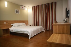 Superior Double Room | Desk, free WiFi