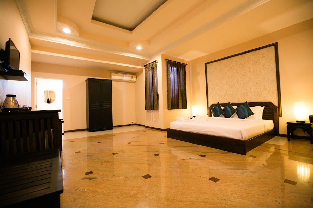 Deluxe Room | In-room safe, free WiFi
