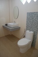 In-room safe, free WiFi