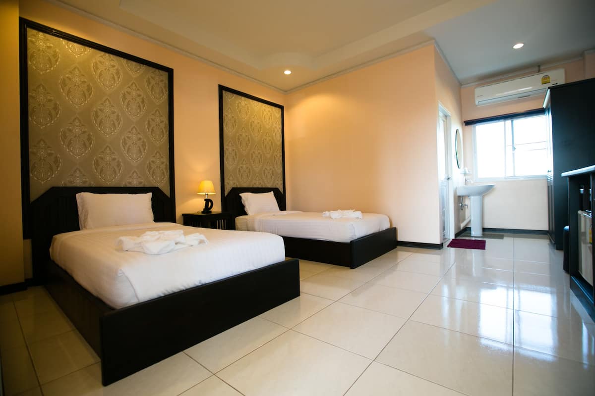 Standard Room | In-room safe, free WiFi