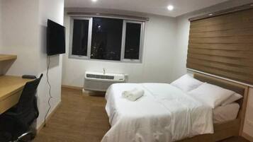 1 bedroom, iron/ironing board