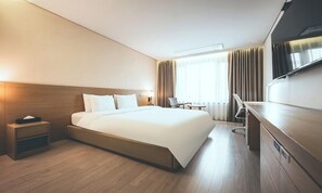 Standard-Doppelzimmer | Zimmersafe, kostenloses WLAN, Bettwäsche