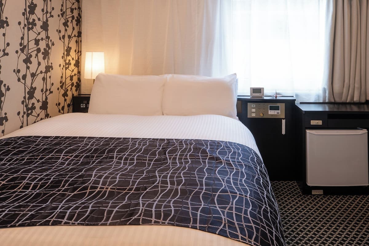 Standardrum - icke-rökare (For 2 guests) | Duntäcken, skrivbord, mörkläggningsgardiner och gratis wi-fi