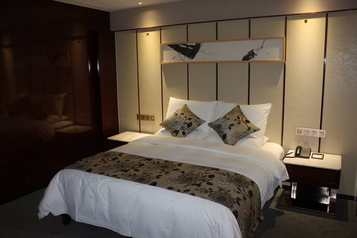 Executive-Suite | Schreibtisch, Verdunkelungsvorhänge, kostenloses WLAN