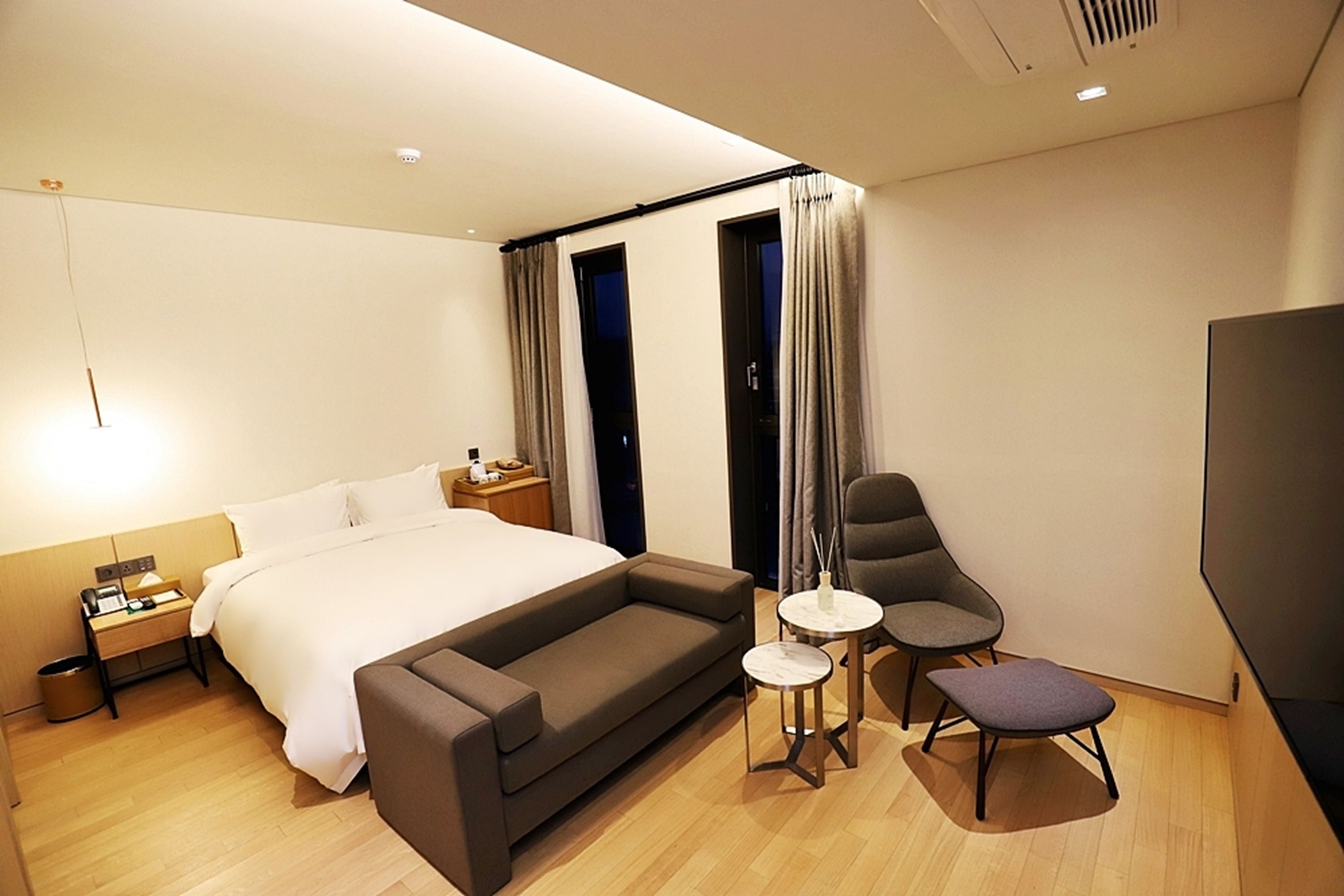 deluxe double room | individually decorated, individually furnished, free wifi