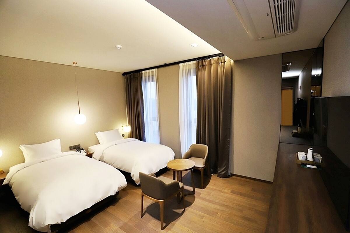 Phòng 2 giường đơn Deluxe | Truy cập Internet không dây miễn phí, trang trí khác biệt 